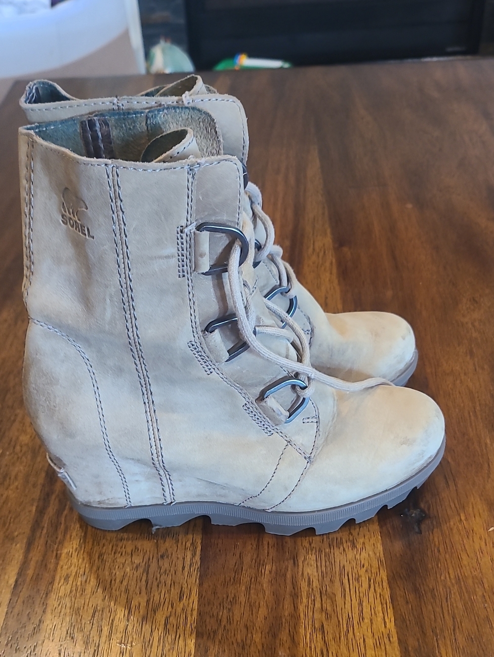 Sorel Joan of Arctic Wedge II boot Size 7